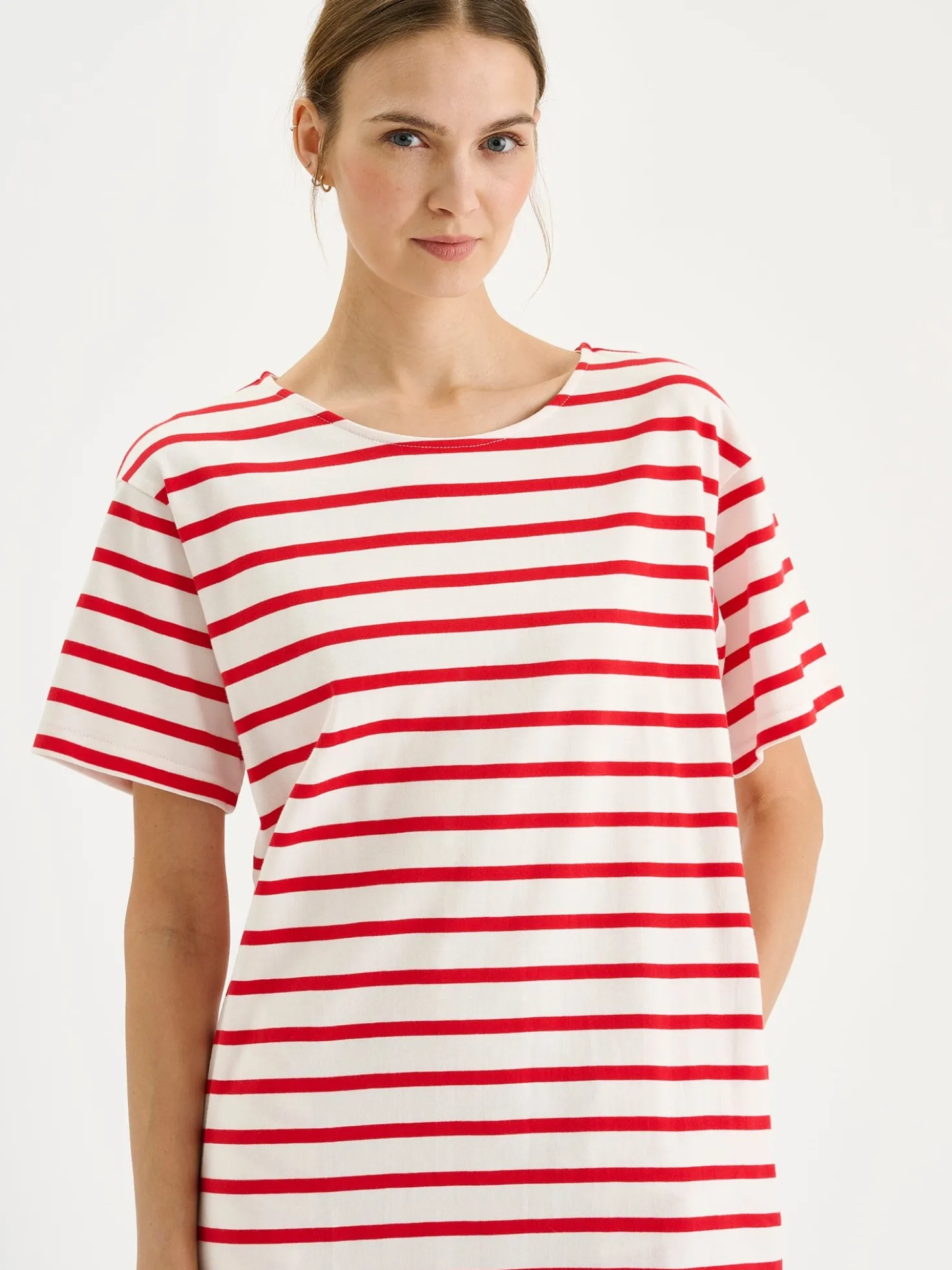 BRETON lyhythihainen mekko - punainen