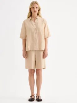 LIINE pellavashortsit - beige